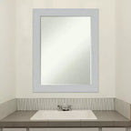 Petit miroir mural de salle de bain biseauté, encadrement en bois shiplap bleu marine