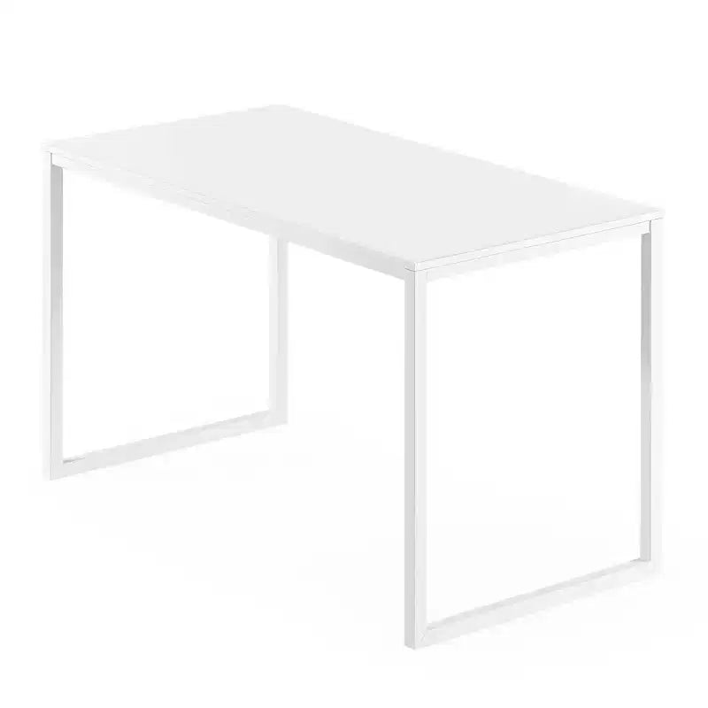 Bureau de 47" avec structure en métal et surface en MDF