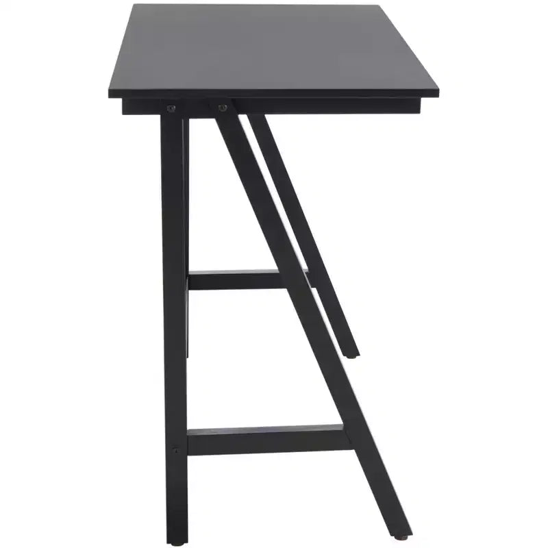 Bureau en acajou, finition noyer