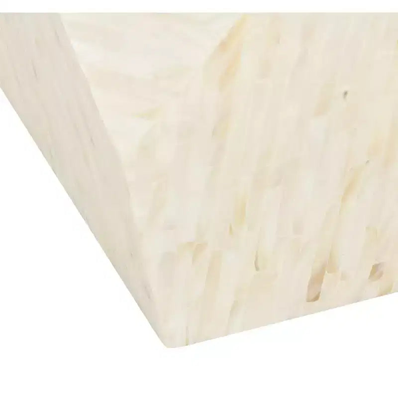 Table d'appoint géométrique Mosaic, laquée beige clair