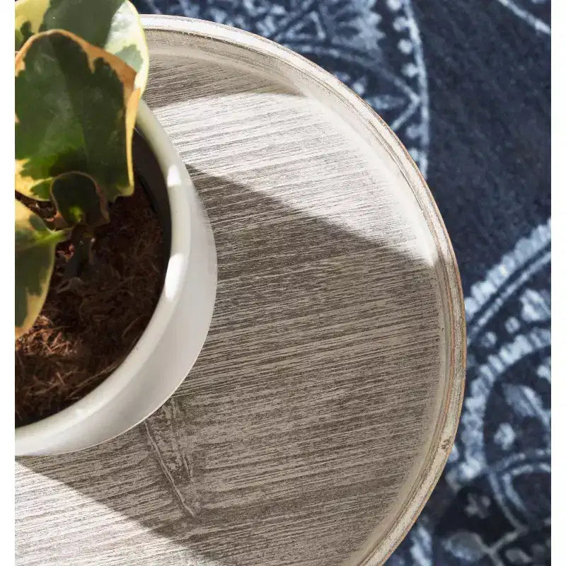 Table d'appoint sur pied de style ferme, gris vieilli