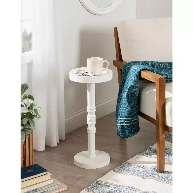 Table d'appoint sur pied de style ferme, gris vieilli